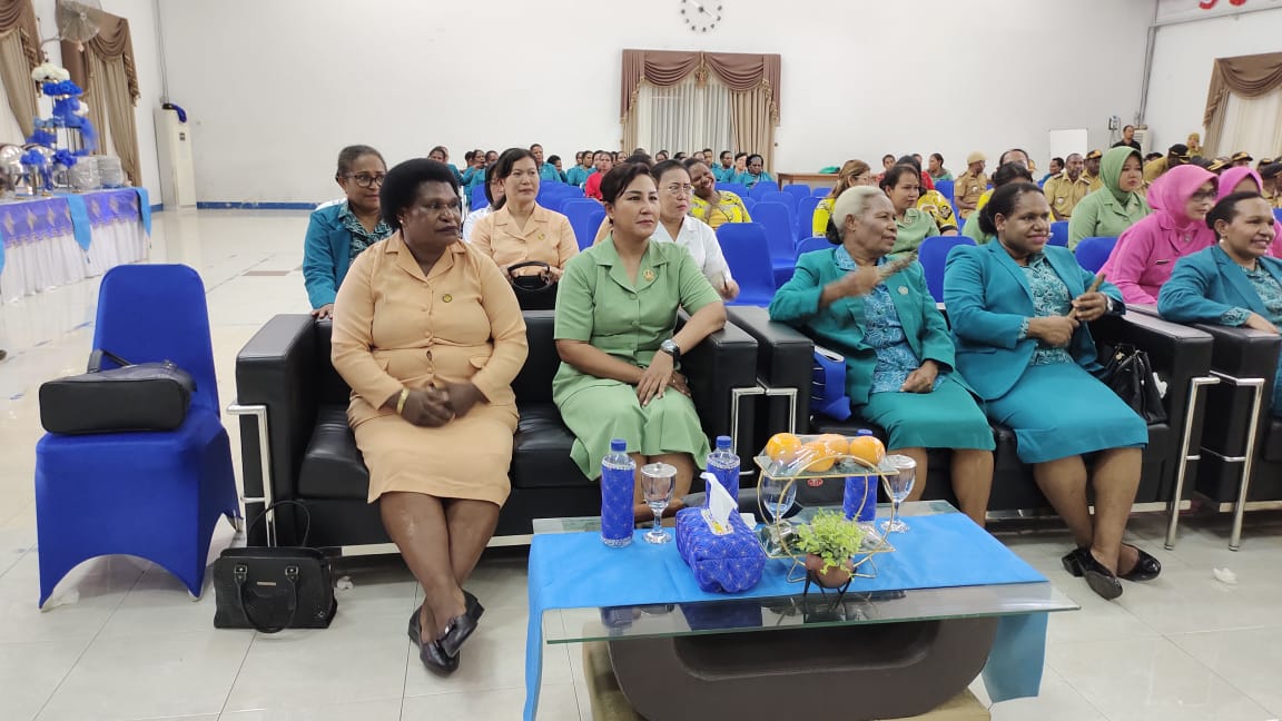 Masyarakat Yahukimo mengikuti penyuluhan kesehatan